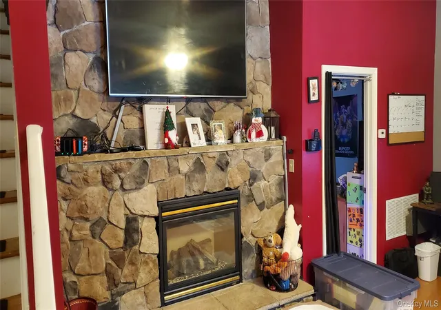 Photo 4 of Single family home for sale at 807 Beaver Brk Rd, Narrowsburg, NY 12764 | MLS# 950345 | Listing updated on 2026-10-21