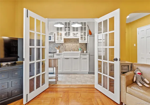 Listing Photo 1 - Condo for sale in building located at 110-31 73Rd Rd, New York, NY 11375 - Unit #4N