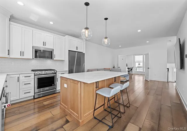 Photo 4 of Sale Pending at 3515 Bennington Dr, Fishkill, NY 12524 | MLS# 952343 | Listing updated on 2026-09-16