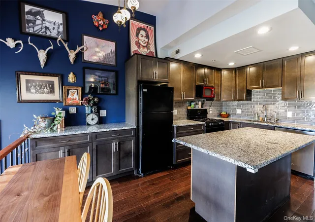 Listing Photo 5 - Condo for sale in building located at 70 Johnes St, Newburgh, NY 12550 - Unit #325E
