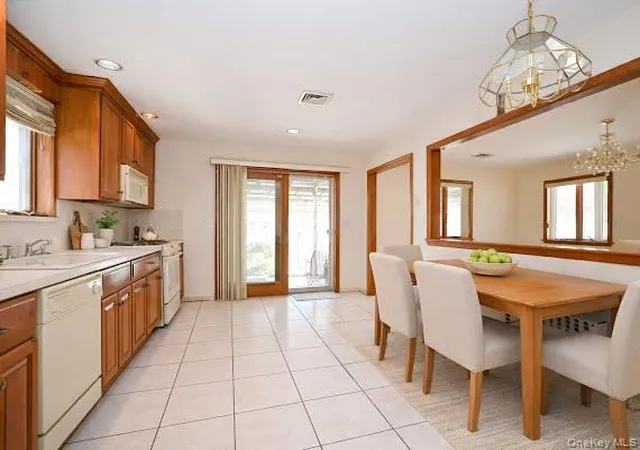 Photo 4 of Sale Pending at 151-52 21st Avenue, New York, NY 11357 | MLS# 953678 | Listing updated on 2026-09-18