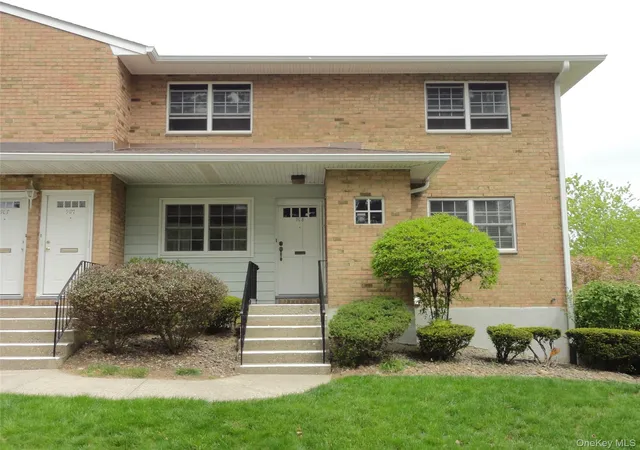 Photo 2 of Sale Pending at 1840 Crompond Rd #9D8, Peekskill, NY 10566 | MLS# 956517 | Listing updated on 2026-09-18