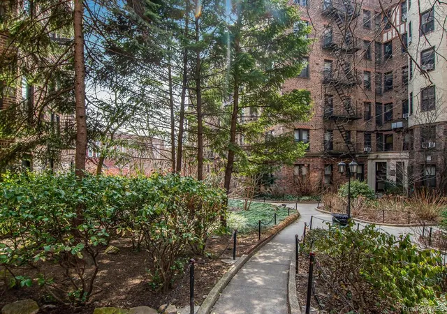 Photo 3 of Condo for sale at 764 Brady Ave #131, New York, NY 10462 | MLS# 959417 | Listing updated on 2026-09-18