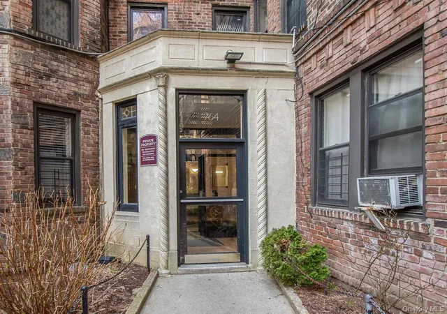 Photo 3 of House for sale at 764 Brady Ave #131, New York, NY 10462 | MLS# 959417 | Listing updated on 2026-09-18