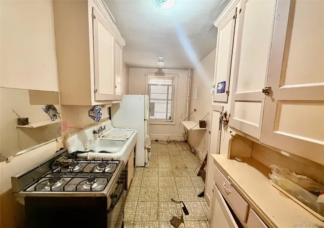 Photo 4 of House for sale at 50-05 43rd Avenue #1K, Woodside, NY 11377 | MLS# 962594 | Listing updated on 2026-09-18