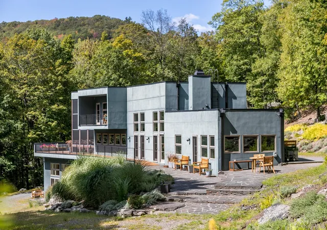 Photo 1 of Single family home for sale at 306 Meads Mountain Rd, Woodstock, NY 12498 | MLS# 963379 | Listing updated on 2026-09-16