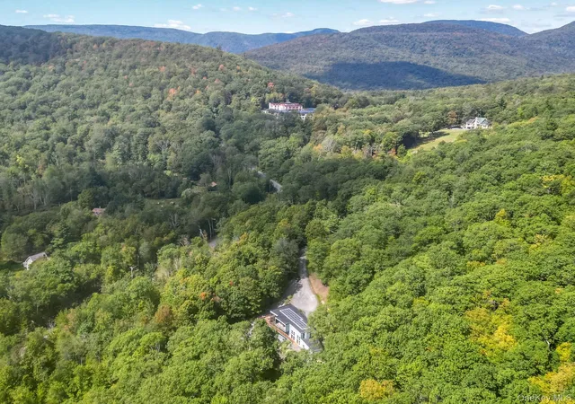 Photo 2 of Single family home for sale at 306 Meads Mountain Rd, Woodstock, NY 12498 | MLS# 963379 | Listing updated on 2026-09-16