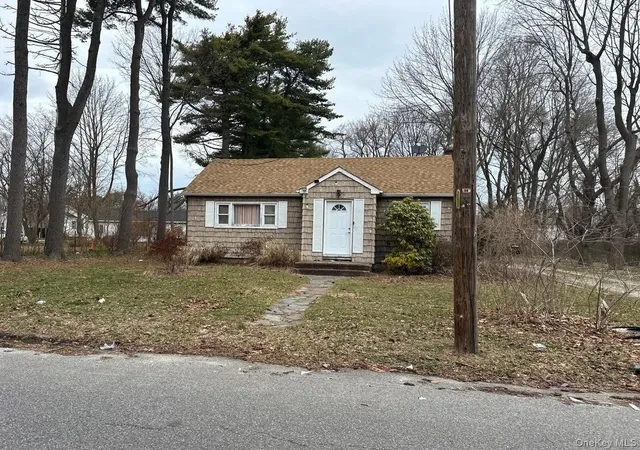 Photo 2 of Single family home for sale at 457 Nostrand Ave, Central Islip, NY 11722 | MLS# 963739 | Listing updated on 2026-09-18