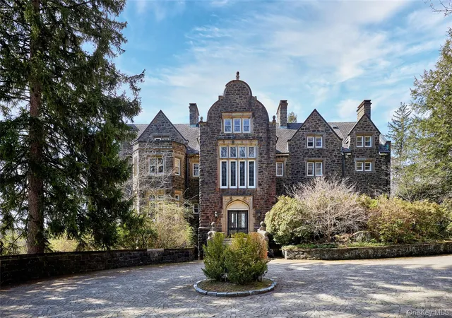 Photo 2 of Mansion for sale at 43 Ontio Rd, Tuxedo Park, NY 10987 | MLS# 964304 | Listing updated on 2026-09-18