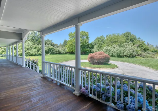 Photo 3 of Mansion for sale at 1600 King St, Southold, NY 11957 | MLS# 964447 | Listing updated on 2026-09-18
