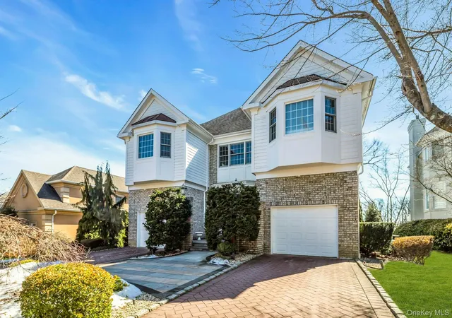 Photo 2 of Single family home for sale at 58 Stone Hl Dr S, Manhasset, NY 11030 | MLS# 971255 | Listing updated on 2026-09-22