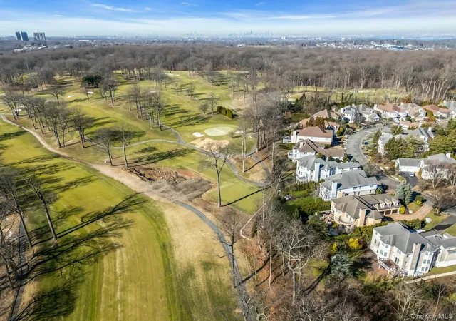 Photo 34 of Single family home for sale at 58 Stone Hl Dr S, Manhasset, NY 11030 | MLS# 971255 | Listing updated on 2026-09-22