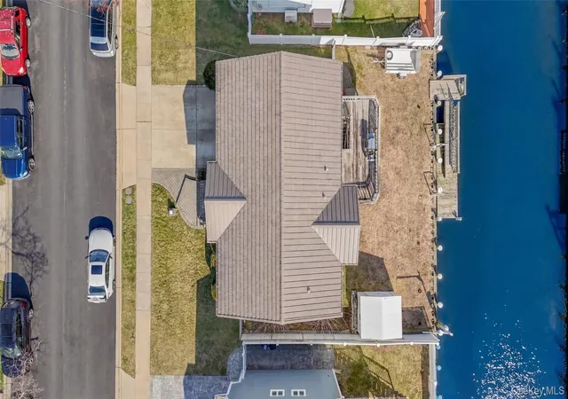 Photo 2 of Single family home for sale at 3727 Oceanside Rd E, Hempstead, NY 11572 | MLS# 972883 | Listing updated on 2026-09-17