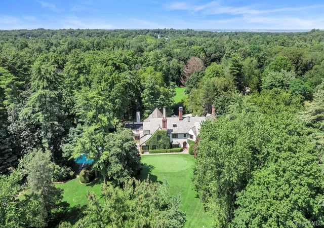 Photo 1 of Mansion for sale at 95 Piping Rock Rd, Locust Valley, NY 11560 | MLS# 973001 | Listing updated on 2026-09-18