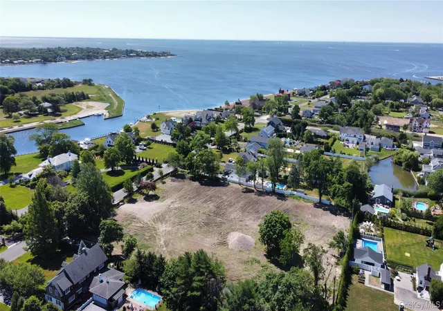 Photo 2 of Land for sale at 100a Awixa Ave, Islip, NY 11706 | MLS# 976095 | Listing updated on 2026-09-18