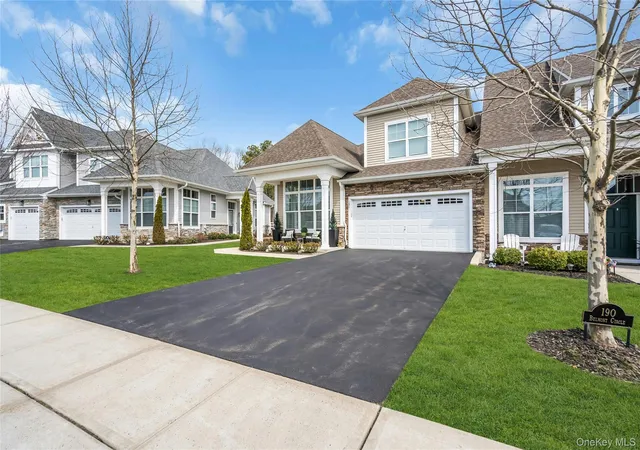 Condo for sale at 191 Belmont Cir, Yaphank, NY 11980 | MLS# 977952
