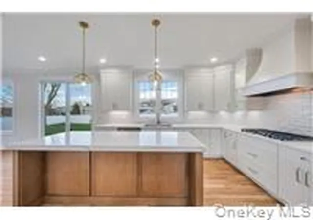 Photo 4 of Single family home for sale at 87 West Ave, Hicksville, NY 11801 | MLS# 978770 | Listing updated on 2026-09-16