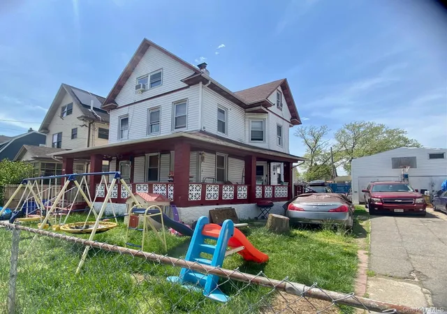 Photo 2 of Single family home for sale at 105 44 133rd Street, South Richmond Hill, NY 11419 | MLS# 979091 | Listing updated on 2026-09-18