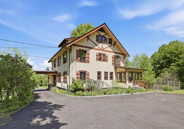 Photo 3 of Single family home for sale at 8 Elmer Galloway Rd, Somers, NY 10536 | MLS# 979543 | Listing updated on 2026-09-26