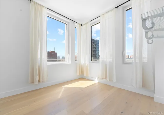 Condo for sale at 136-18 Maple Ave #5F, New York, NY 11355 | MLS# 982004 | Listing updated on 2026-09-16