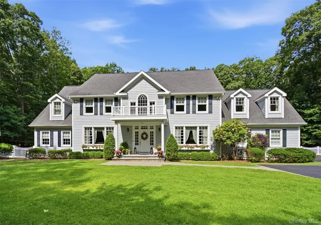 Photo 2 of Sale Pending at 17 Forrest Dr, Huntington, NY 11743 | MLS# 984295 | Listing updated on 2026-09-24