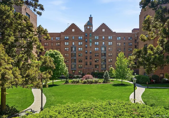 Photo 1 of Condo for sale at 196 Garth Rd #2F, Scarsdale, NY 10583 | MLS# 984838 | Listing updated on 2026-09-18
