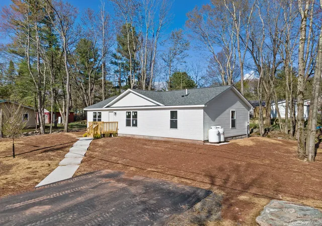 Photo 2 of Sale Pending at 165 Park Ave, Monticello, NY 12701 | MLS# 985084 | Listing updated on 2026-09-24