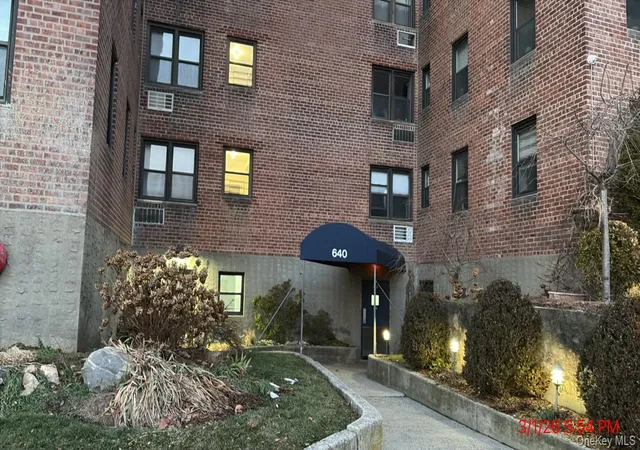 Photo 1 of Condo for sale at 640 Pelham Rd #6F, New Rochelle, NY 10805 | MLS# 985723 | Listing updated on 2026-09-17