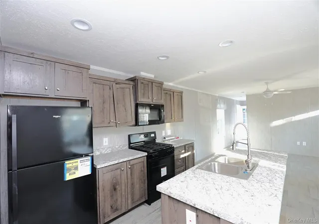 Photo 3 of Manufactured home for sale at 414 Joslen Blvd #1, Hudson, NY 12534 | MLS# 986897 | Listing updated on 2026-09-18