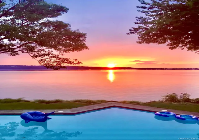 Photo 3 of Single family home for sale at 516 Centre Is Rd, Oyster Bay, NY 11771 | MLS# 989973 | Listing updated on 2026-09-18