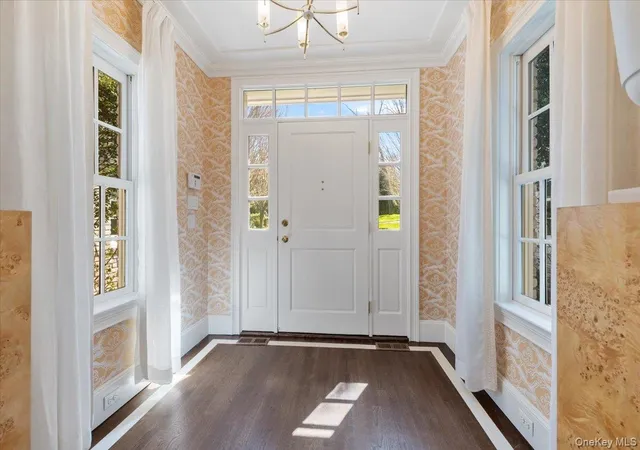 Photo 4 of Single family home for sale at 516 Centre Is Rd, Oyster Bay, NY 11771 | MLS# 989973 | Listing updated on 2026-09-18