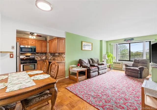Photo 3 of Sale Pending at 25 Lake St #2C, White Plains, NY 10603 | MLS# 989986 | Listing updated on 2026-09-18