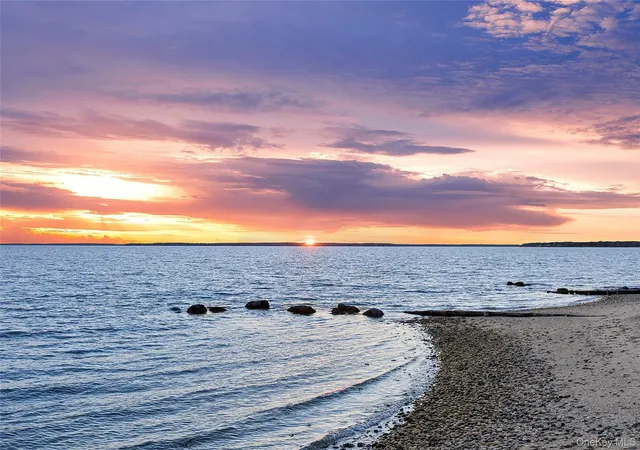 Single family home for sale at 1 Fox Xing, Sag Harbor, NY 11963 | MLS# 990599