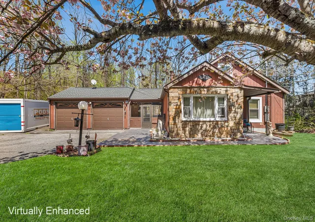 Photo 2 of Single family home for sale at 11 Hustis Rd, Cold Spring, NY 10516 | MLS# 991094 | Listing updated on 2026-09-18