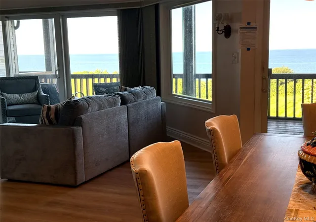 Condo for sale at 605 Fox Hl Dr, Riverhead, NY 11933 | MLS# 991855