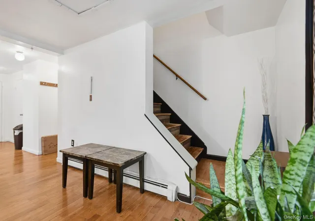 Photo 3 of Single family home for sale at 17 Harbor Hl Ct, Beacon, NY 12508 | MLS# 992016 | Listing updated on 2026-10-03