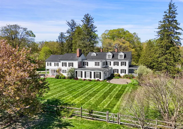 Photo 3 of Mansion for sale at 345 Mclain St, Bedford Hills, NY 10507 | MLS# 992131 | Listing updated on 2026-09-18