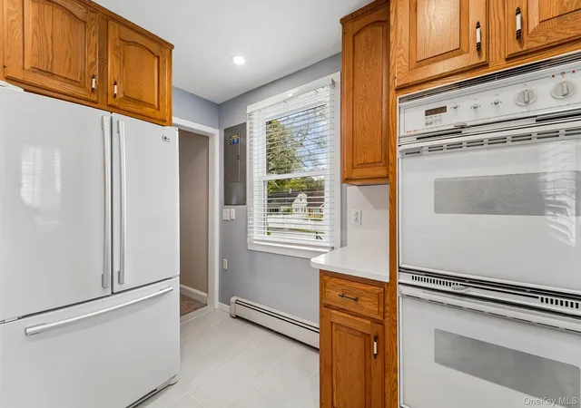 Photo 3 of Sale Pending at 841 King St, Peekskill, NY 10566 | MLS# 993216 | Listing updated on 2026-09-16