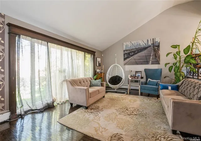 Photo 3 of Single family home for sale at 1040 Cedarhurst St, Valley Stream, NY 11581 | MLS# 993571 | Listing updated on 2026-09-18