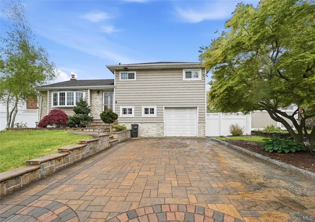Photo 1 of Sale Pending at 572 Benjamin Rd, Babylon, NY 11703 | MLS# 994003 | Listing updated on 2026-09-18