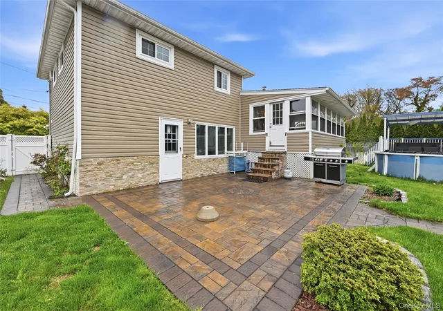 Photo 3 of Sale Pending at 572 Benjamin Rd, Babylon, NY 11703 | MLS# 994003 | Listing updated on 2026-09-18
