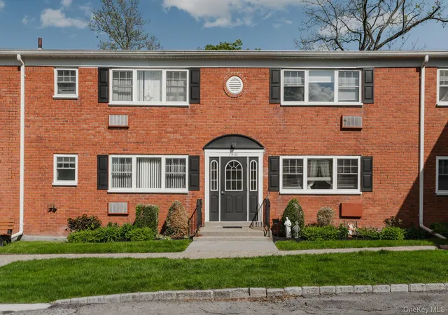 Photo 1 of Sale Pending at 1879 Crompond Rd #C10, Peekskill, NY 10566 | MLS# 994124 | Listing updated on 2026-09-18