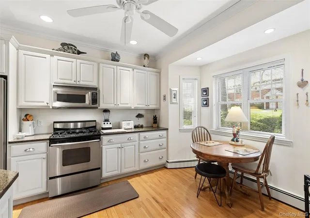Photo 4 of Sale Pending at 18 Glen Holw Dr #F1, Holtsville, NY 11742 | MLS# 995098 | Listing updated on 2026-09-18