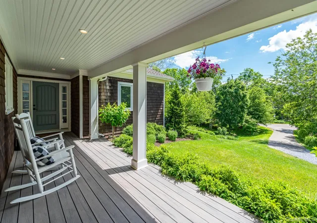 Photo 3 of Single family home for sale at 12950 Oregon Rd, Cutchogue, NY 11935 | MLS# 995201 | Listing updated on 2026-09-23