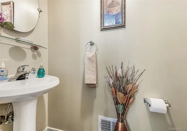 Photo 3 of Single family home for sale at 1361 E 66th Street, New York, NY 11234 | MLS# 997023 | Listing updated on 2026-09-23
