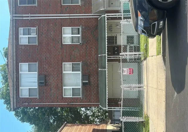 Multi family home for sale at 914 E 211th Street, New York, NY 10469 | MLS# 998222