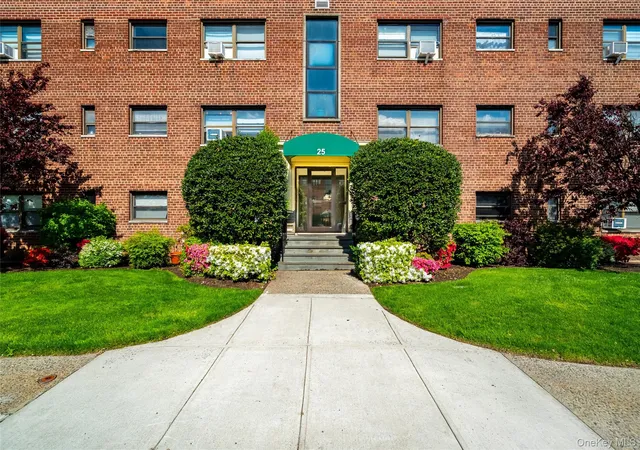 Photo 1 of Condo for sale at 25 Shady Glen Ct #2C, New Rochelle, NY 10805 | MLS# 998273 | Listing updated on 2026-10-06