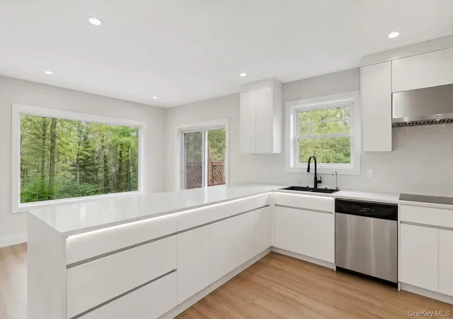 Photo 3 of Sale Pending at 64 Giant Oak Rd, Brookhaven, NY 11961 | MLS# 998870 | Listing updated on 2026-09-18