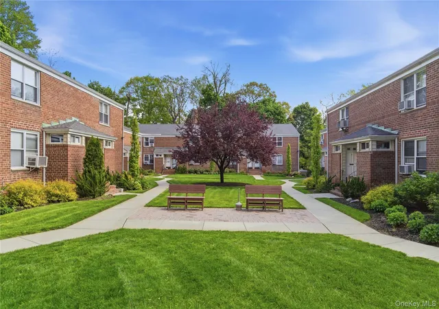 Photo 1 of Sale Pending at 83 Edwards St #2A, Roslyn Heights, NY 11577 | MLS# 999371 | Listing updated on 2026-09-18