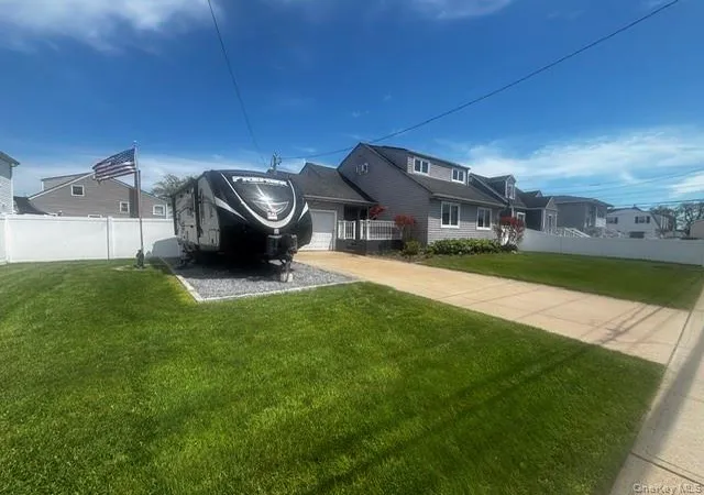 Photo 2 of Sale Pending at 101 Buena Vista Blvd, Lindenhurst, NY 11757 | MLS# 999861 | Listing updated on 2026-09-16
